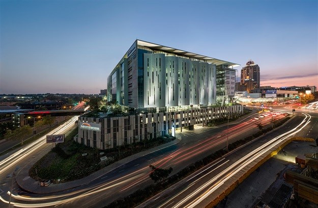 Alexander Forbes headquarters in Sandton designed by Paragon Architects and Paragon Interface. Winner in the built work category at the 2014 AfriSam South African Institute of Architects Award for Sustainable Architecture.